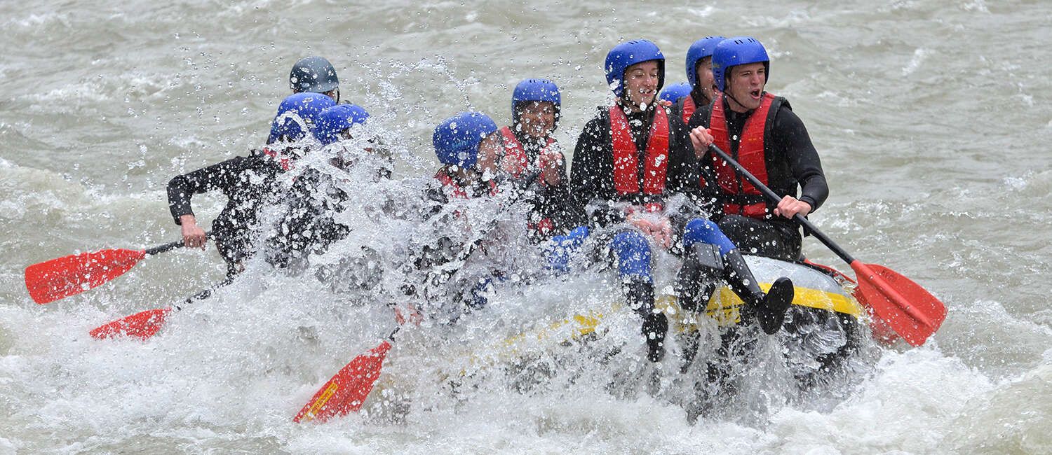 Gruppe beim Raften in der Imster Schlucht