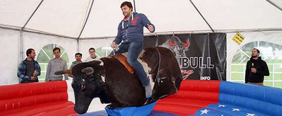 Bullriding in Haiming im Ötztal bei Outdoor Refugio